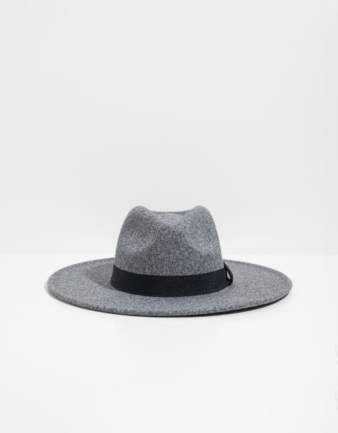 Sombrero de fedora azul con lazo negro