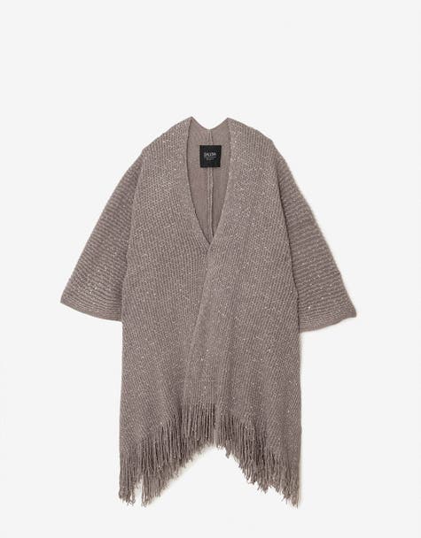 Poncho tejido con lentejuelas